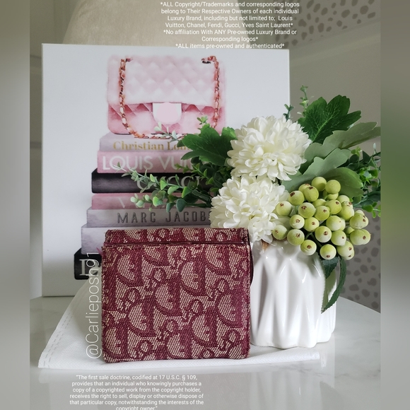 *SOLD* Authentic Pre-owned Vintage Dior Compact Saddle Wallet - Picture 2 of 13